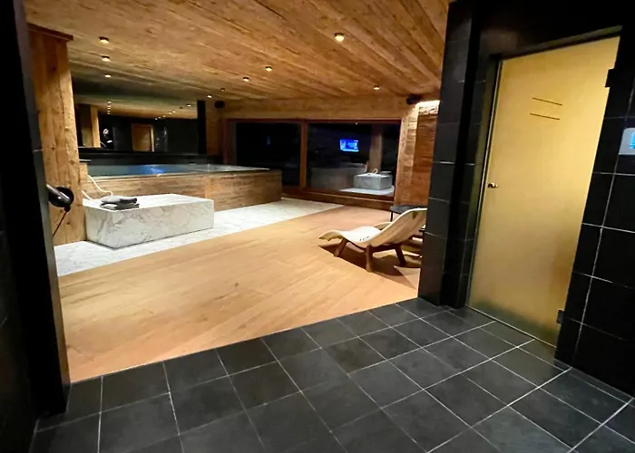 Domek alpejski Les Moulins 5 Cheminee Piscine Sauna Parking Prive